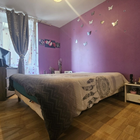  L`AUTRE AGENCE : Immeuble | SAINTE-LIVRADE-SUR-LOT (47110) | 160 m2 | 118 000 € 