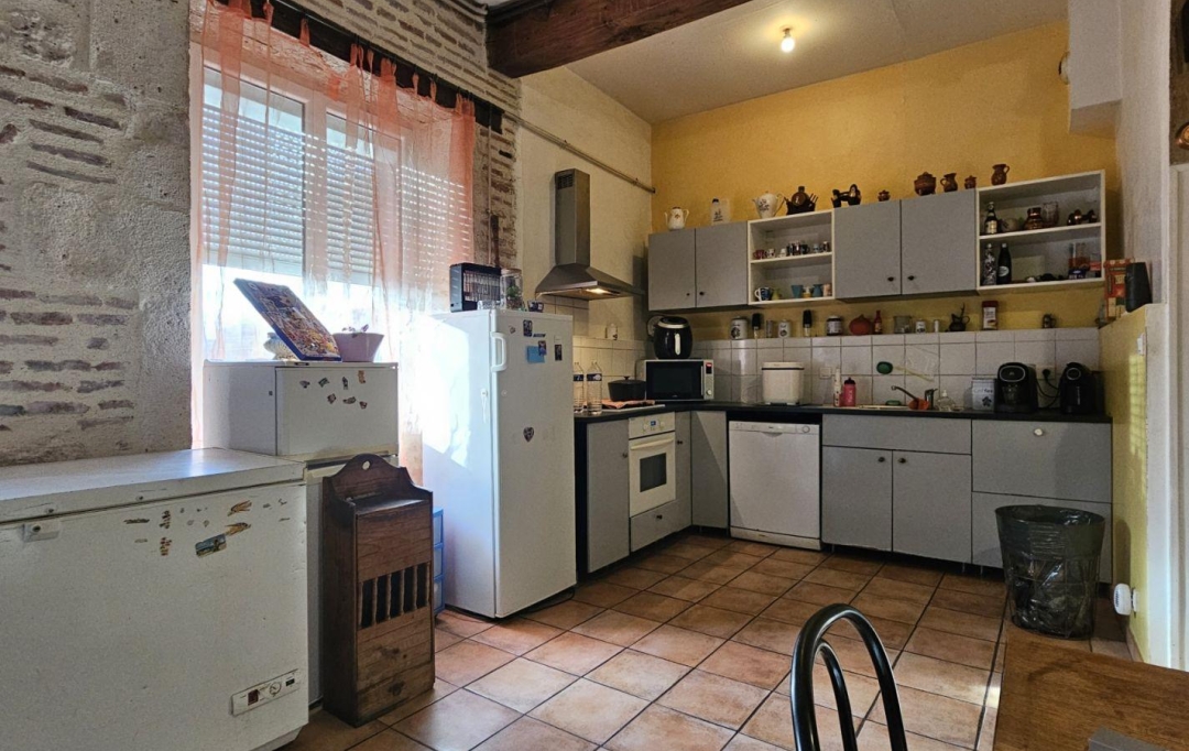 L`AUTRE AGENCE : Immeuble | LAFITTE-SUR-LOT (47320) | 381 m2 | 129 000 € 