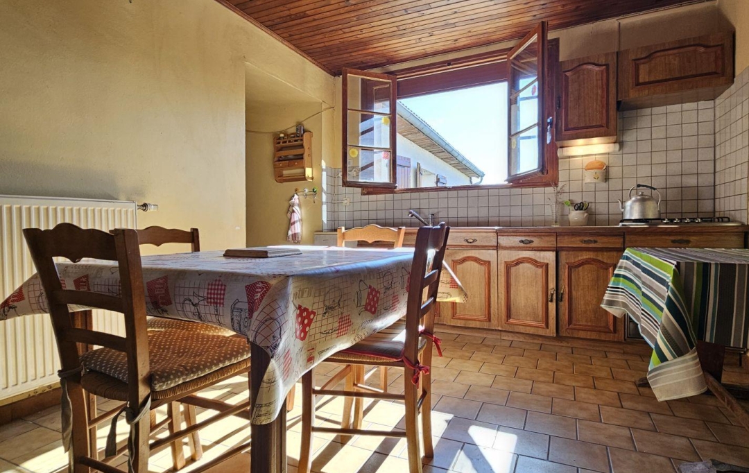 L`AUTRE AGENCE : Maison / Villa | SAINT-SARDOS (47360) | 300 m2 | 77 000 € 