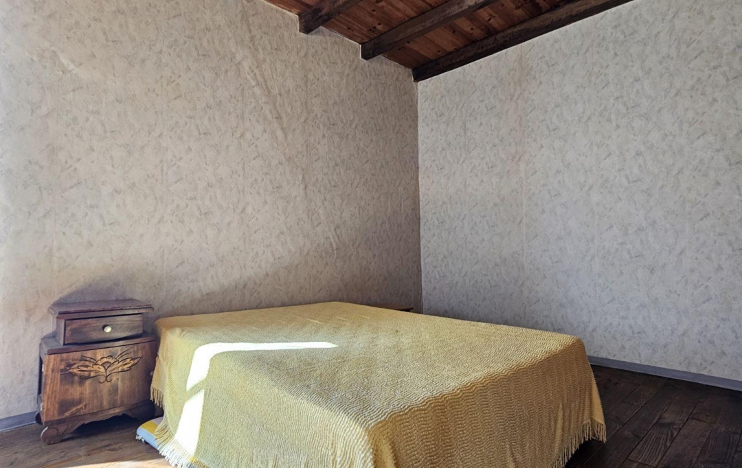 L`AUTRE AGENCE : Maison / Villa | SAINT-SARDOS (47360) | 300 m2 | 77 000 € 