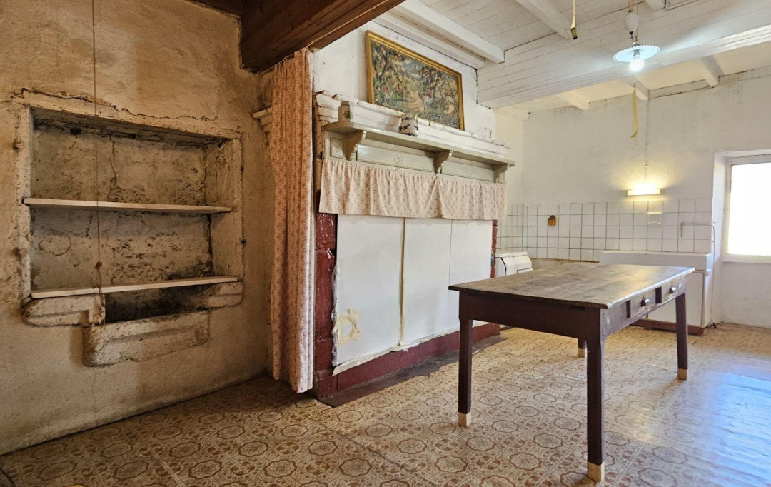 L`AUTRE AGENCE : Maison / Villa | SAINT-SARDOS (47360) | 300 m2 | 77 000 € 