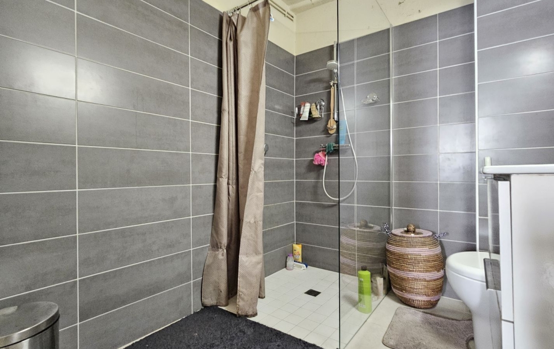 L`AUTRE AGENCE : House | SAINTE-LIVRADE-SUR-LOT (47110) | 141 m2 | 79 000 € 