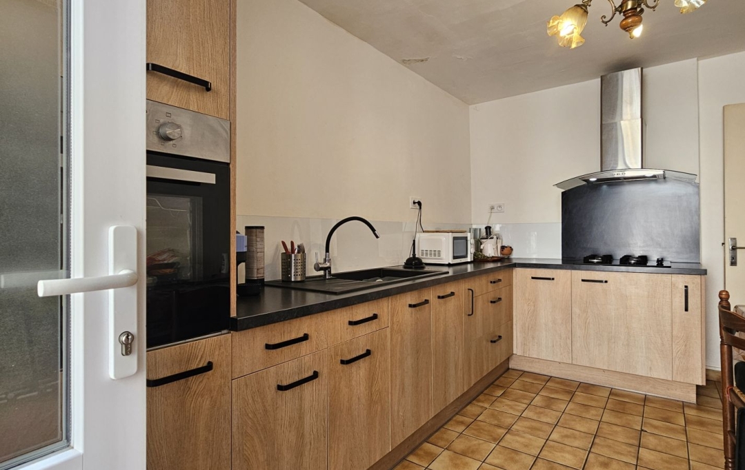 L`AUTRE AGENCE : House | SAINTE-LIVRADE-SUR-LOT (47110) | 141 m2 | 79 000 € 