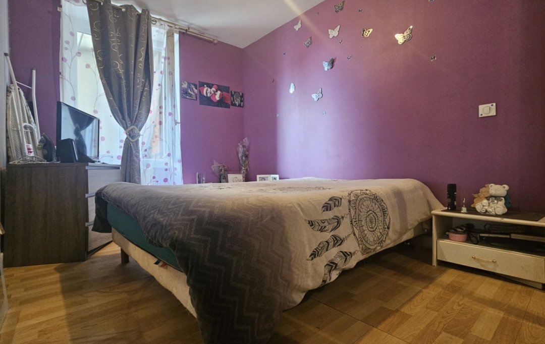 L`AUTRE AGENCE : Immeuble | SAINTE-LIVRADE-SUR-LOT (47110) | 160 m2 | 118 000 € 