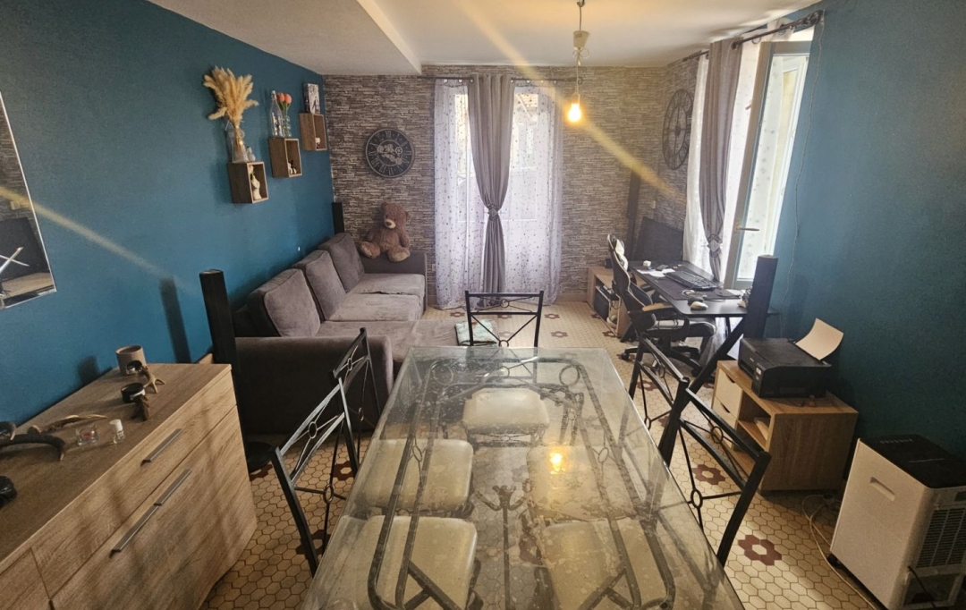 L`AUTRE AGENCE : Immeuble | SAINTE-LIVRADE-SUR-LOT (47110) | 160 m2 | 118 000 € 