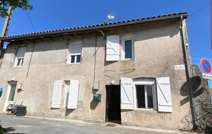 Maison de village LAPARADE 70 m2 50 000 € Maison de village LAPARADE 70 m2 50 000 €