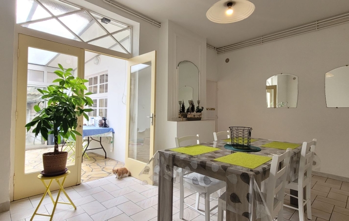 Maison de ville   CLAIRAC  150 m2 97 000 € 